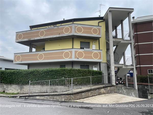 3 locali in vendita a Carnate