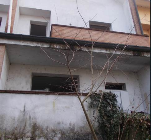 APPARTAMENTO IN VILLINO A SCHIERA