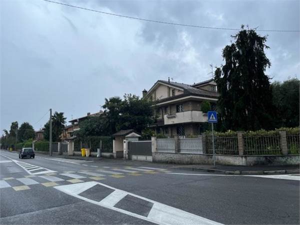 Villa in vendita a Paderno Dugnano