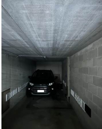 Garage in vendita a Villa Guardia