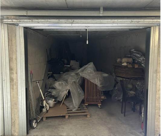 Garage in vendita a Villa Guardia