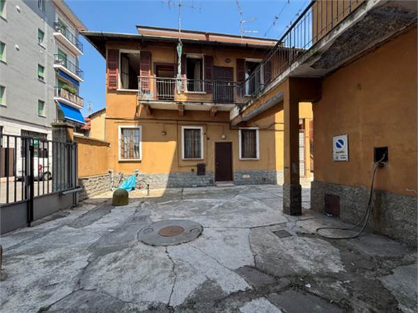 APPARTAMENTO ALL'ASTA