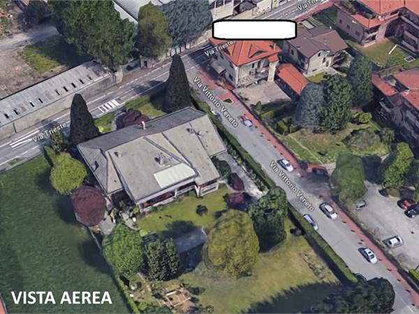 PORZIONE DI VILLA ALL'ASTA