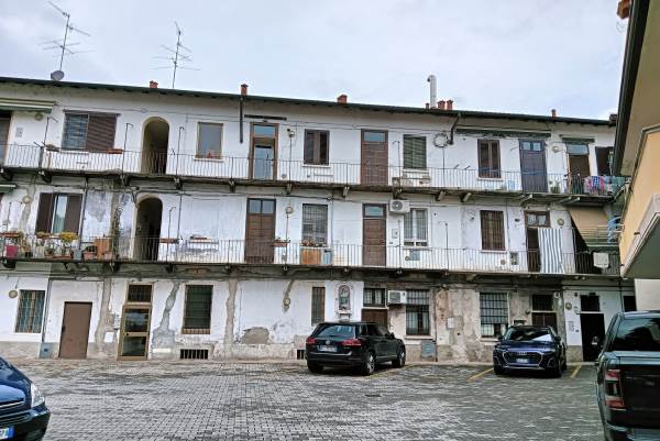 APPARTAMENTO ALL'ASTA