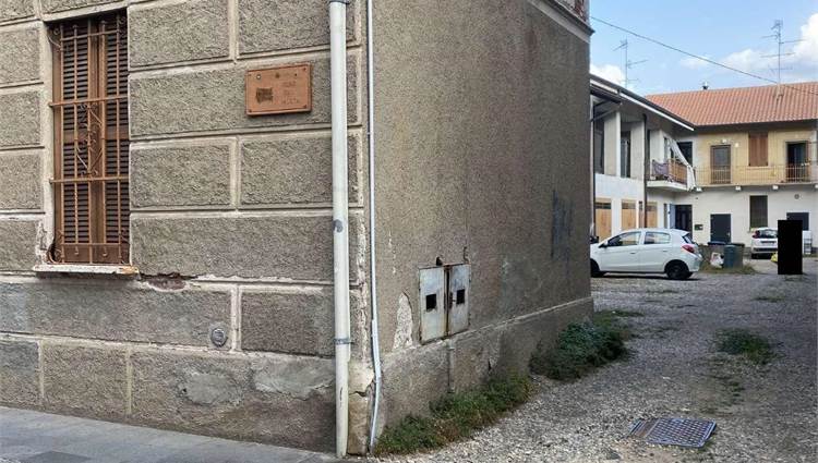 Documento con foto (< 1 Mb)