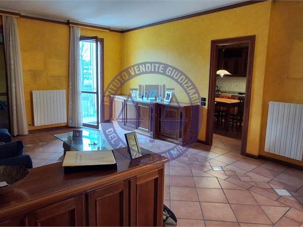 appartamento all'asta